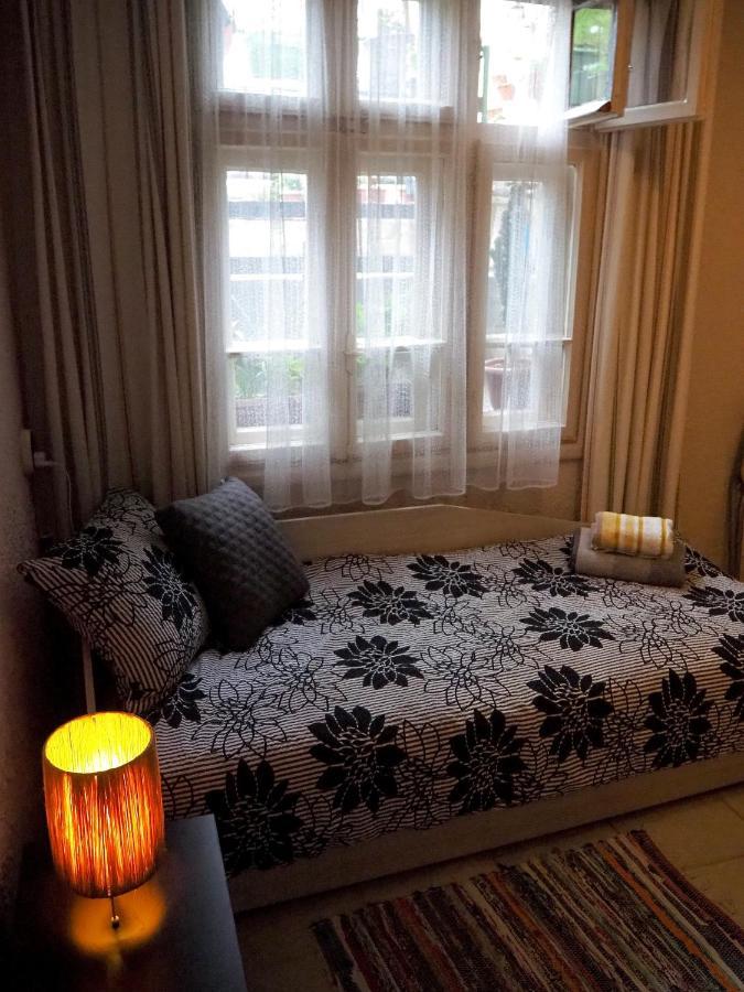 Authentic Guest Stay In The Heart Of Veliko Tarnovo Студио С Изглед Към Царевец Eksteriør bilde