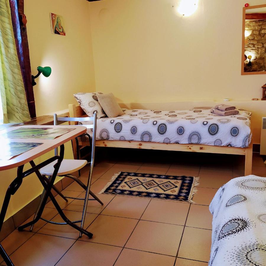 Authentic Guest Stay In The Heart Of Veliko Tarnovo Студио С Изглед Към Царевец Eksteriør bilde