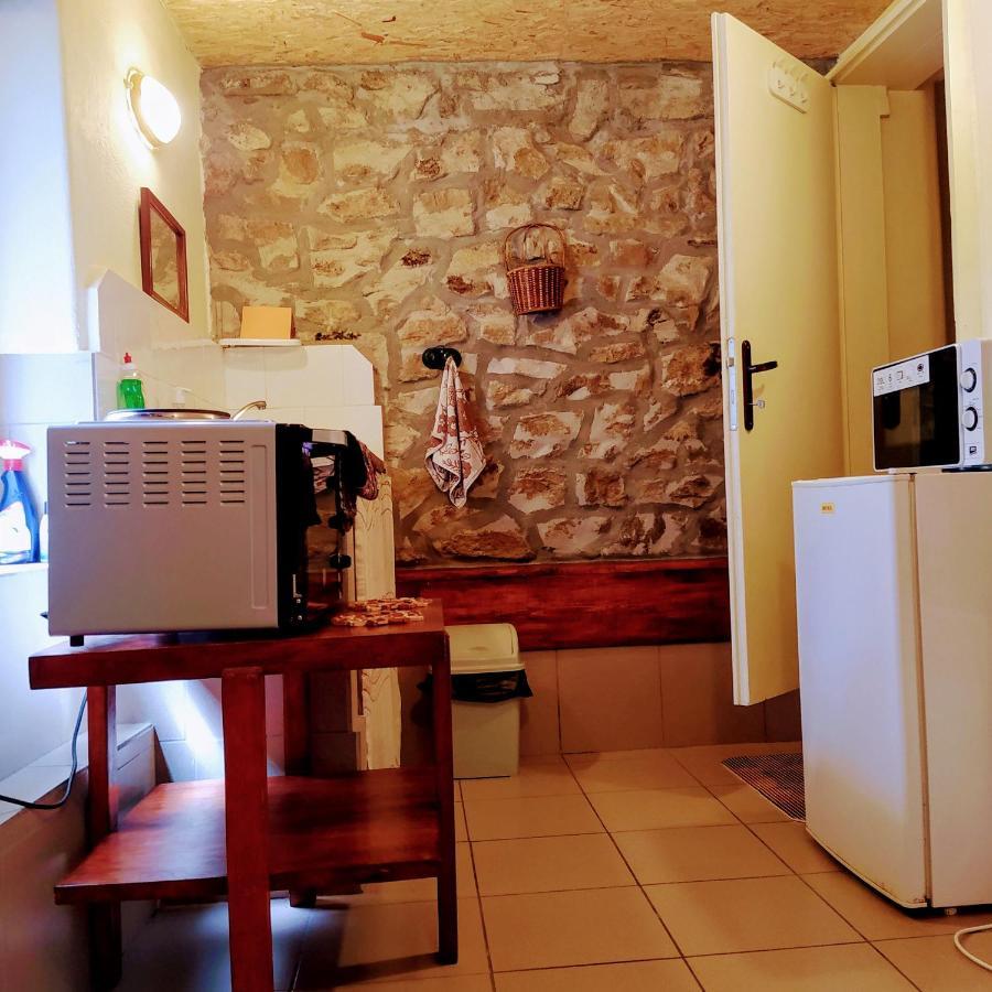 Authentic Guest Stay In The Heart Of Veliko Tarnovo Студио С Изглед Към Царевец Eksteriør bilde