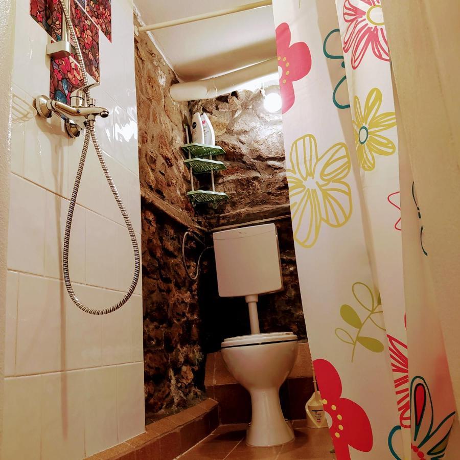 Authentic Guest Stay In The Heart Of Veliko Tarnovo Студио С Изглед Към Царевец Eksteriør bilde