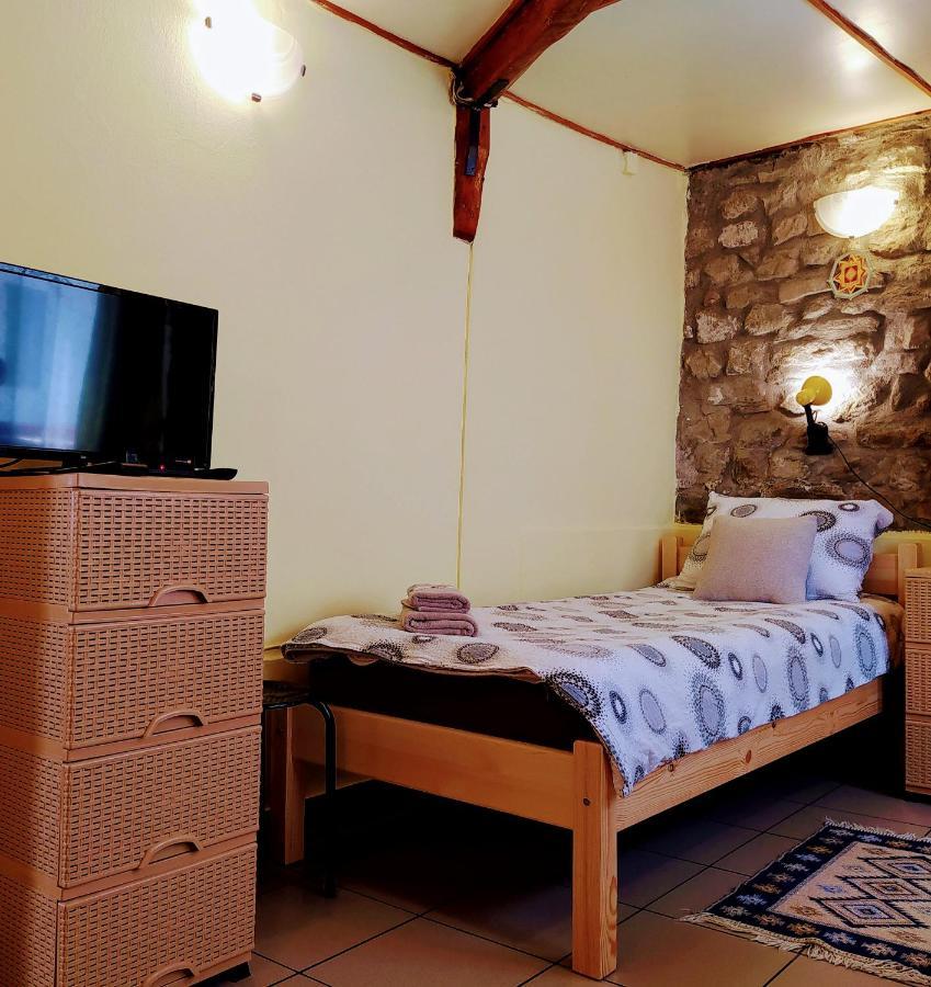 Authentic Guest Stay In The Heart Of Veliko Tarnovo Студио С Изглед Към Царевец Eksteriør bilde