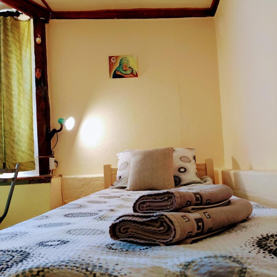 Authentic Guest Stay In The Heart Of Veliko Tarnovo Студио С Изглед Към Царевец Eksteriør bilde