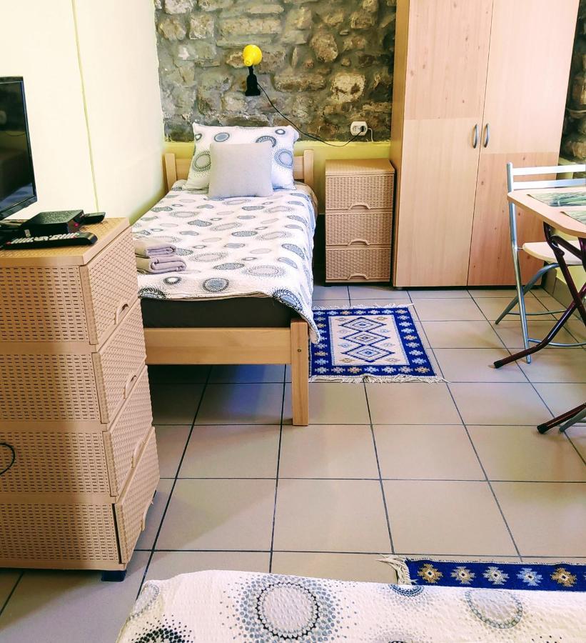 Authentic Guest Stay In The Heart Of Veliko Tarnovo Студио С Изглед Към Царевец Eksteriør bilde