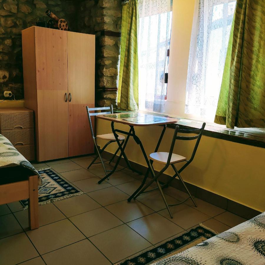 Authentic Guest Stay In The Heart Of Veliko Tarnovo Студио С Изглед Към Царевец Eksteriør bilde